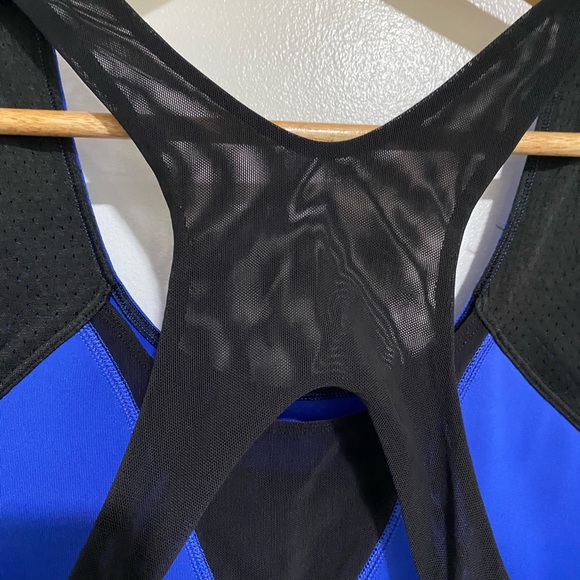 THE NORTH FACE Women’s Flash Dry Royal Blue Fitted Lightly Lined Sport Bra Sz L - Picture 4 of 11